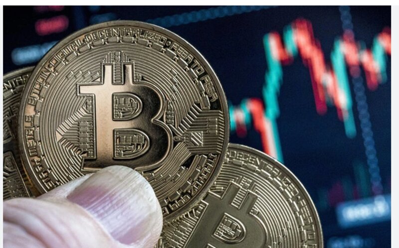 Bitcoin lên mức cao nhất năm qua